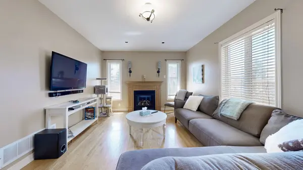 24 Cachet Hill CRES, Vaughan, ON L4H 1S6