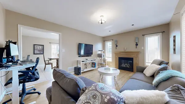 24 Cachet Hill CRES, Vaughan, ON L4H 1S6