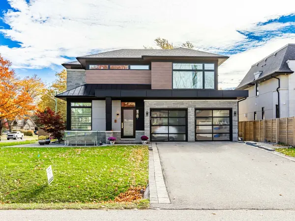 374 Seaton DR, Oakville, ON L6L 3Y1