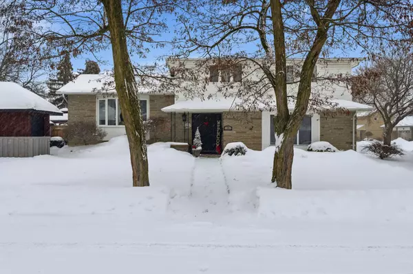 13 Pine Tree CRES, Brampton, ON L6W 1C7