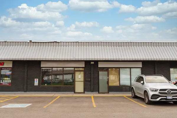 289 Rutherford RD S #13, Brampton, ON L6W 3R9