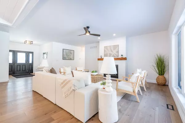 Gravenhurst, ON P0E 1G0,1030 Xavier ST