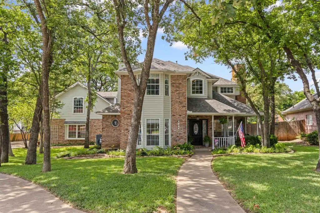 3826 Shady Meadow Drive, Grapevine, TX 76051