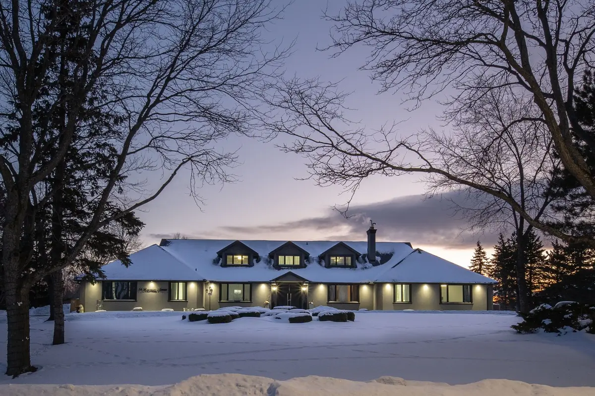 14 Bowman AVE, Brampton, ON L6P 0X5