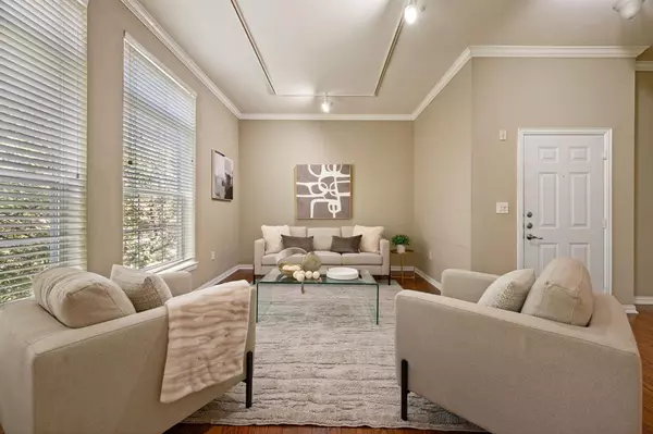 Dallas, TX 75204,2305 Worthington Street #328