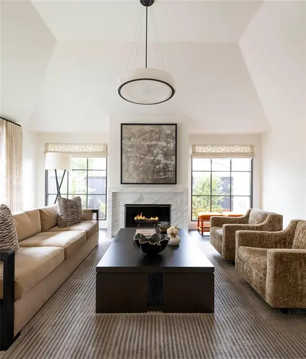 6039 Waggoner Drive, Dallas, TX 75230