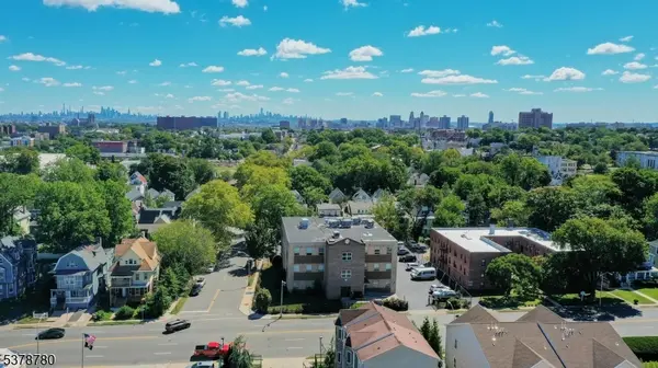 110 S Grove St, East Orange City, NJ 07018