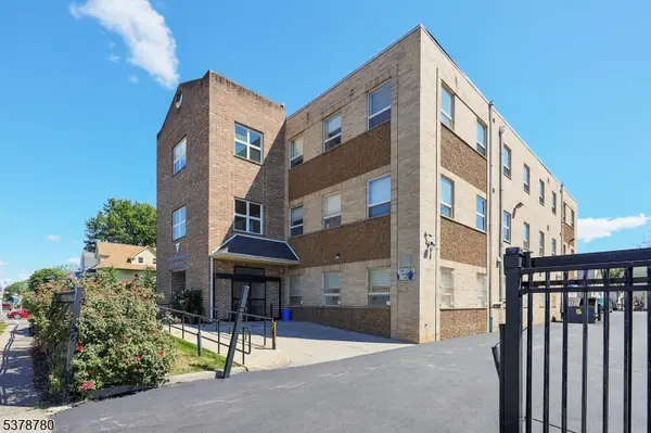 110 S Grove St, East Orange City, NJ 07018