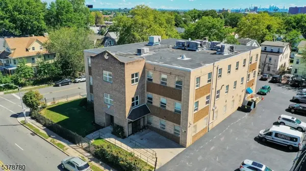 110 S Grove St, East Orange City, NJ 07018