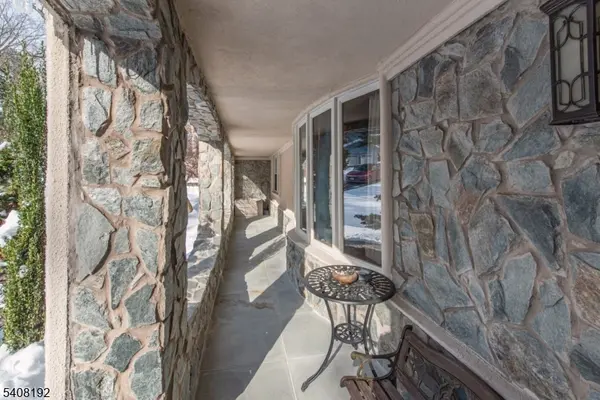 69 Buena Vista Dr, Ringwood Boro, NJ 07456