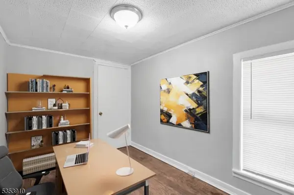 40 Main St, Glen Gardner Boro, NJ 08826