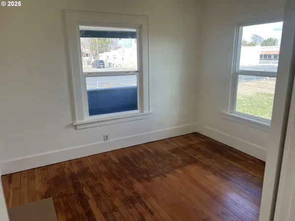 165 E FURNISH AVE, Stanfield, OR 97875