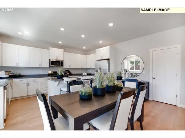 1498 LOGAN PKWY, Albany, OR 97322