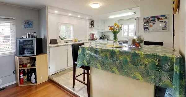 5124 8 AVE, Edson, AB T7E 1K6