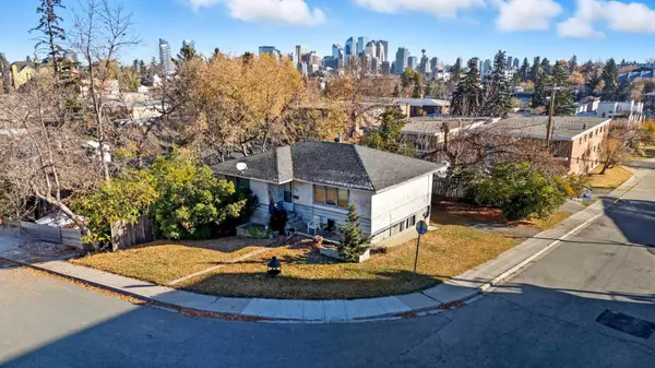 2524 17a ST, Calgary, AB t2t 4s4