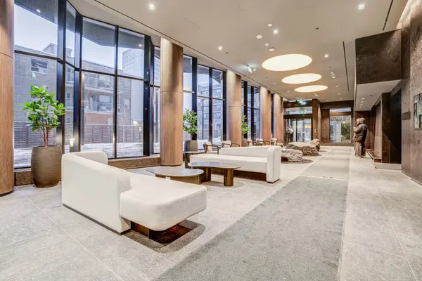 Toronto C10, ON M4P 1V7,110 Broadway AVE #2403S