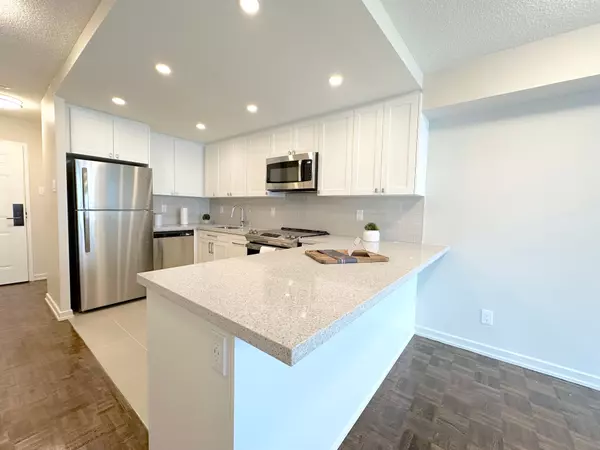 Toronto C13, ON M3A 3R9,17 Brookbanks DR #606