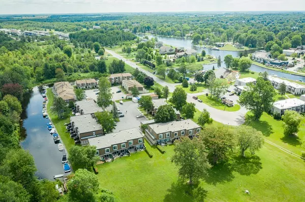 Ramara, ON L0K 1B0,4 Paradise BLVD #Unit 5