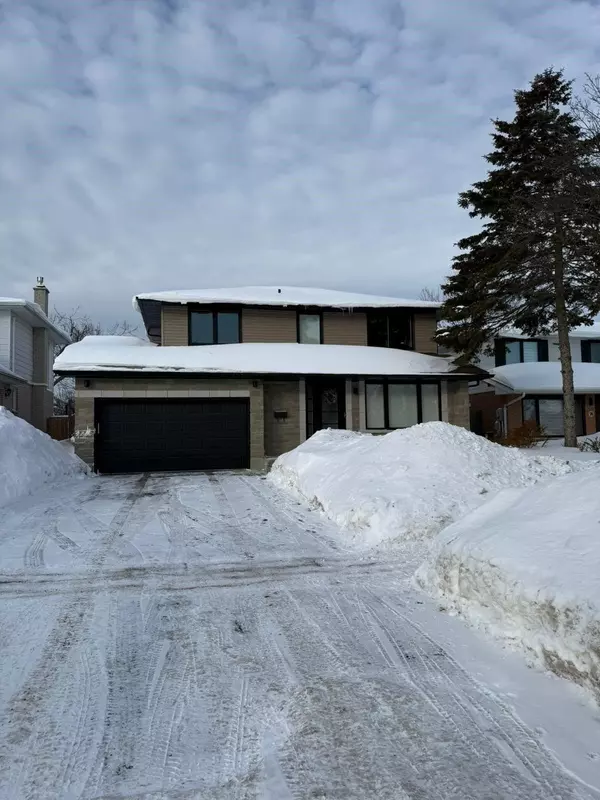 76 Marhsall ST, Barrie, ON L4N 3S8