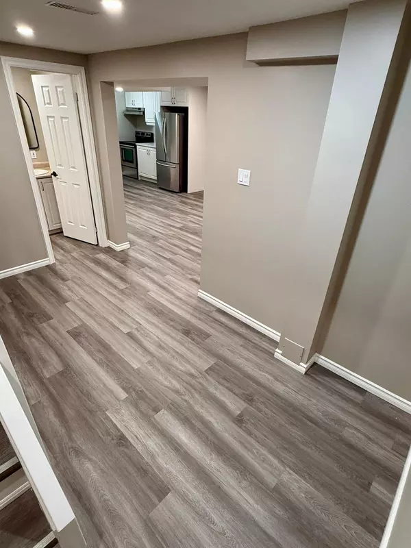 Barrie, ON L4N 3S8,76 Marhsall ST