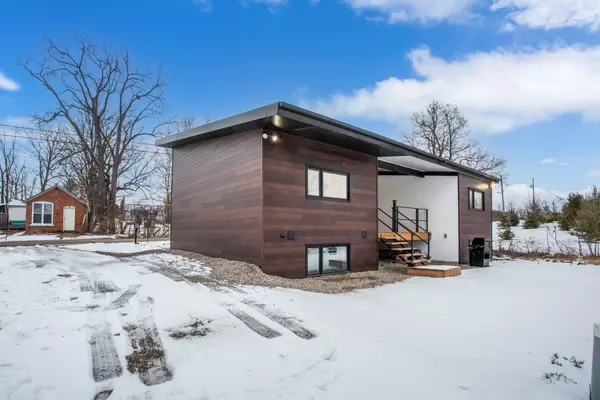 34 Indiana RD W, Haldimand, ON N0A 1H0