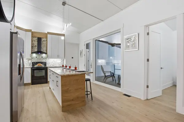 Haldimand, ON N0A 1H0,34 Indiana RD W