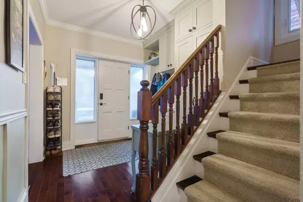 Hamilton, ON L8M 3B8,186 Balsam AVE S #MAIN