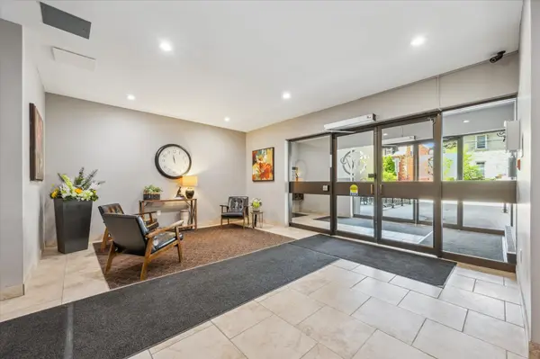 Guelph, ON N1H 7R4,55 Yarmouth ST #608