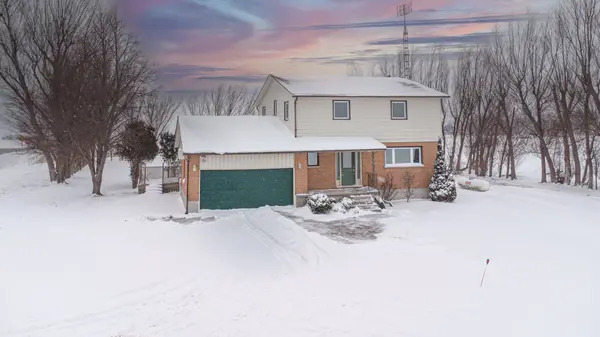 Adelaide Metcalfe, ON N7G 3H7,9077 Petty ST