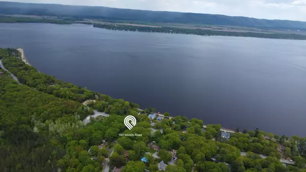 Constance Bay - Dunrobin - Kilmaurs - Woodlawn, ON K0A 3M0,190 Woods RD