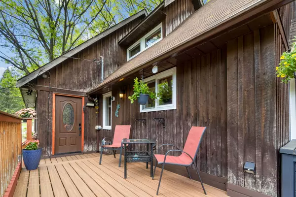 Constance Bay - Dunrobin - Kilmaurs - Woodlawn, ON K0A 3M0,190 Woods RD