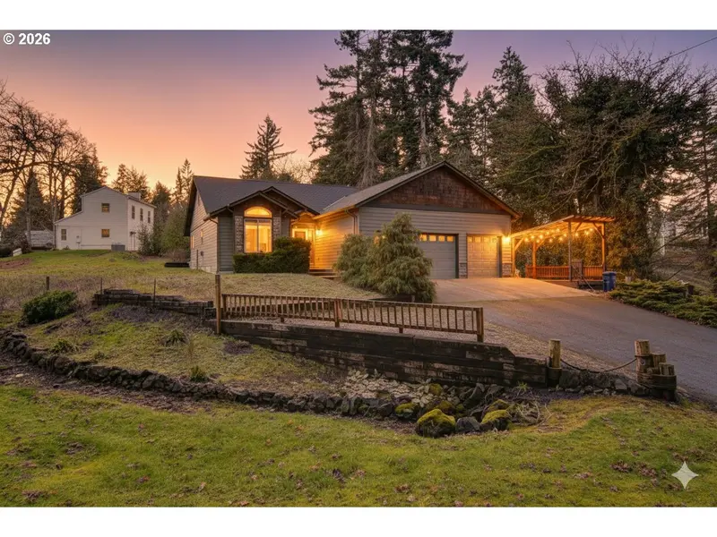 33015 School ST, Rainier, OR 97048