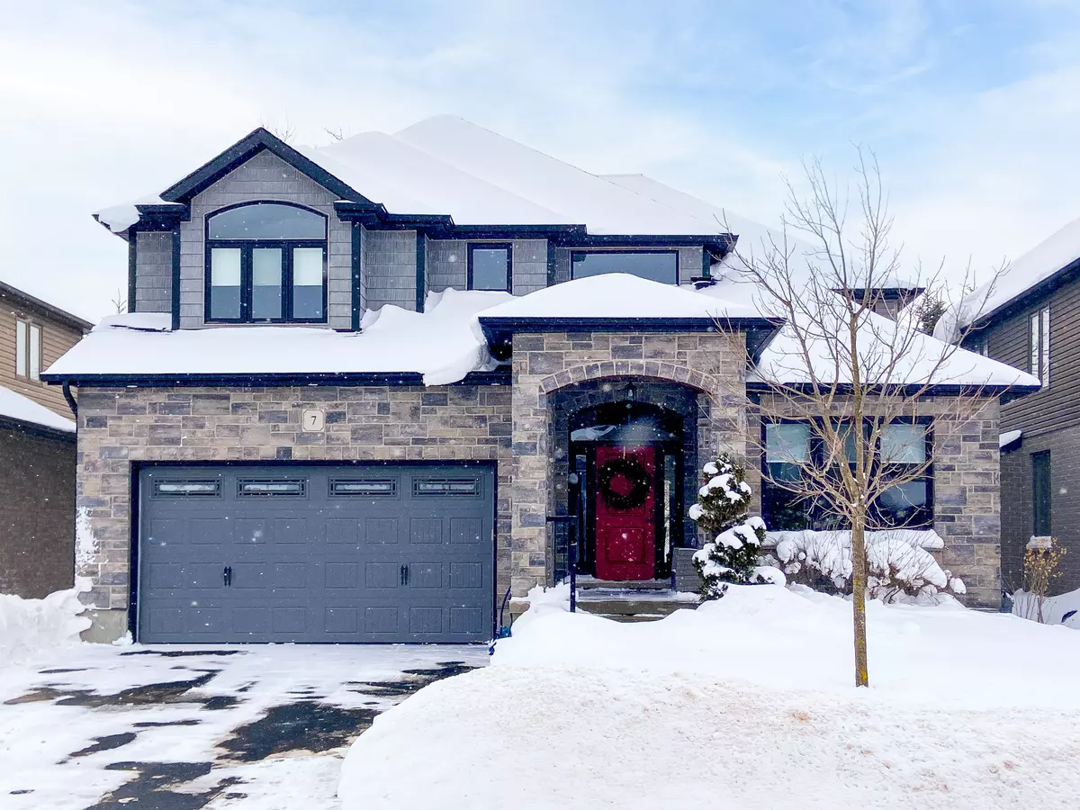 East Luther Grand Valley, ON L9W 6T9,7 Hillborn ST