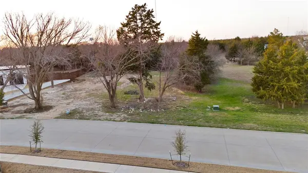 4761 Golden Bell Lane, Midlothian, TX 76065