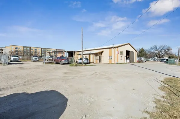 Mckinney, TX 75069,313 Main Street