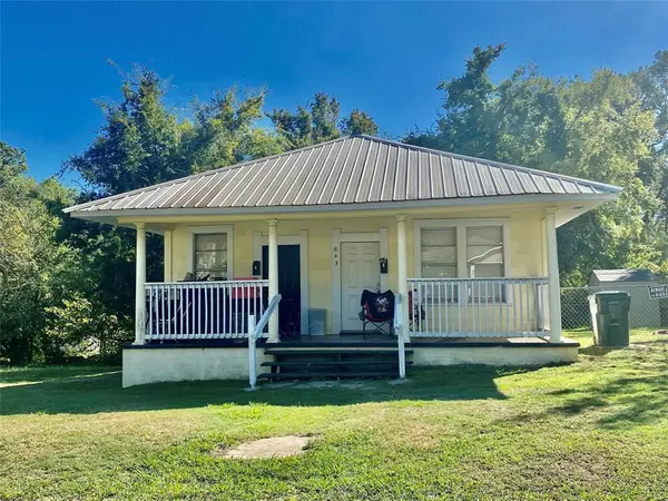 843 College Street, Shreveport, LA 71104