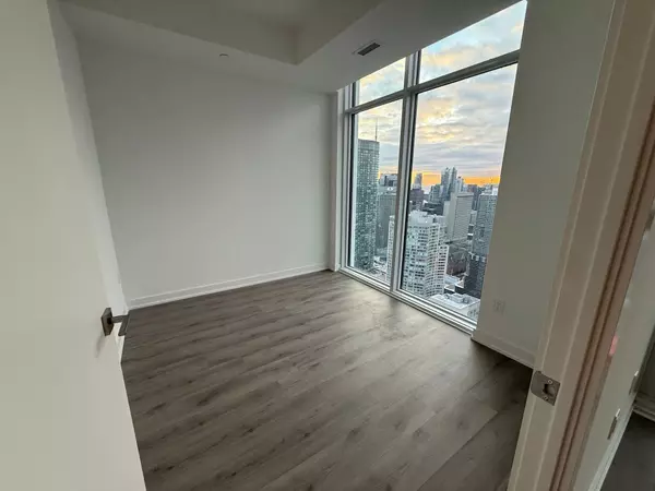 Toronto C08, ON M5B 0E6,252 Church ST #PH 01