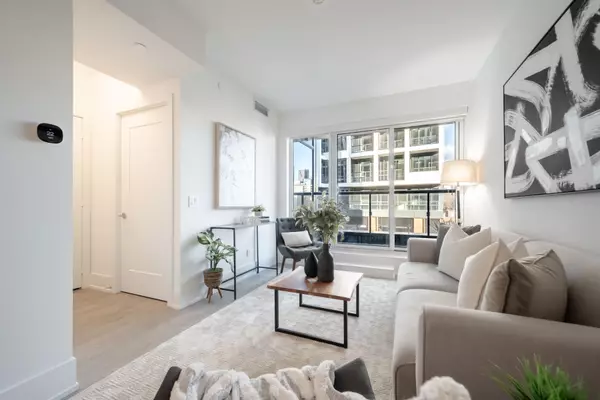 Toronto C01, ON M5T 2N1,115 Denison AVE #303