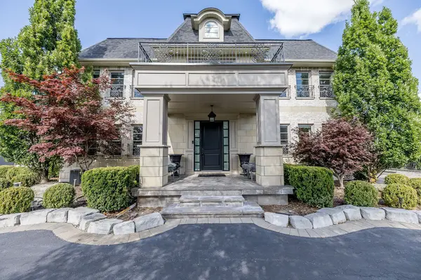 111 Lake Woods DR, Whitchurch-stouffville, ON L4A 1P1