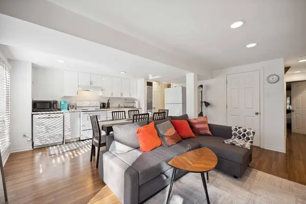 Aurora, ON L4G 2T8,35 Hammond (Bsmt) DR