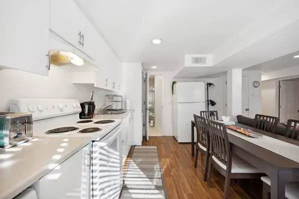 Aurora, ON L4G 2T8,35 Hammond (Bsmt) DR