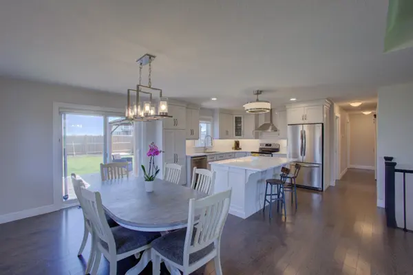 37 Lorne ST, Minto, ON N0G 1Z0