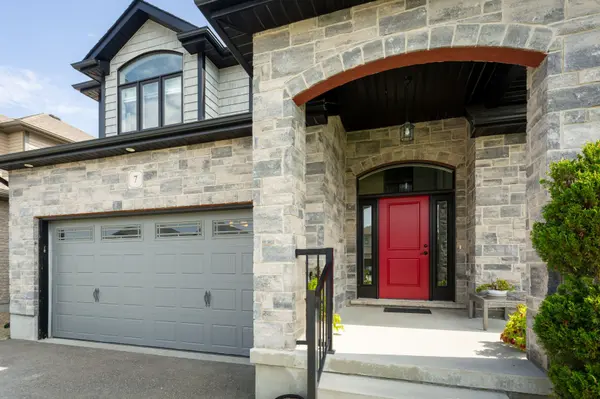 East Luther Grand Valley, ON L9W 6T9,7 Hillborn ST