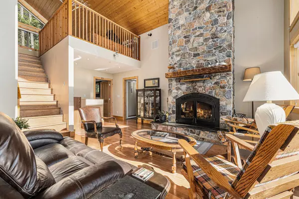 Bonnechere Valley, ON K0J 1X0,631 Golden Lyn WAY