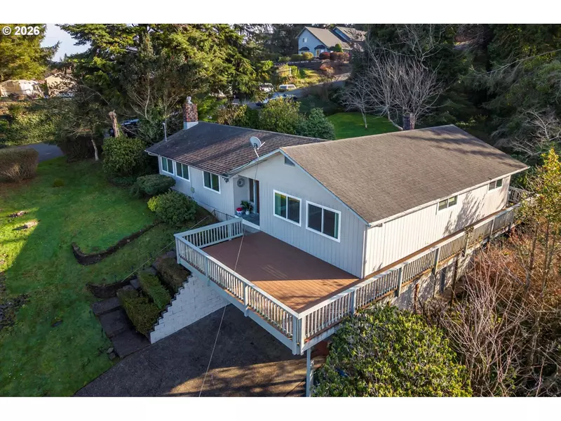 1376 D ST, Coos Bay, OR 97420