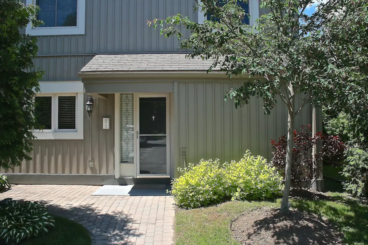 Collingwood, ON L9Y 5B4,571 OXBOW CRES