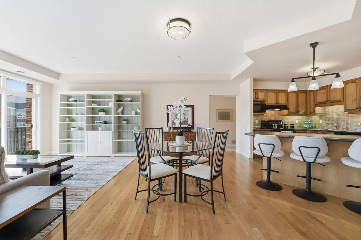 65 Bayberry DR #301, Guelph, ON N1G 5K8