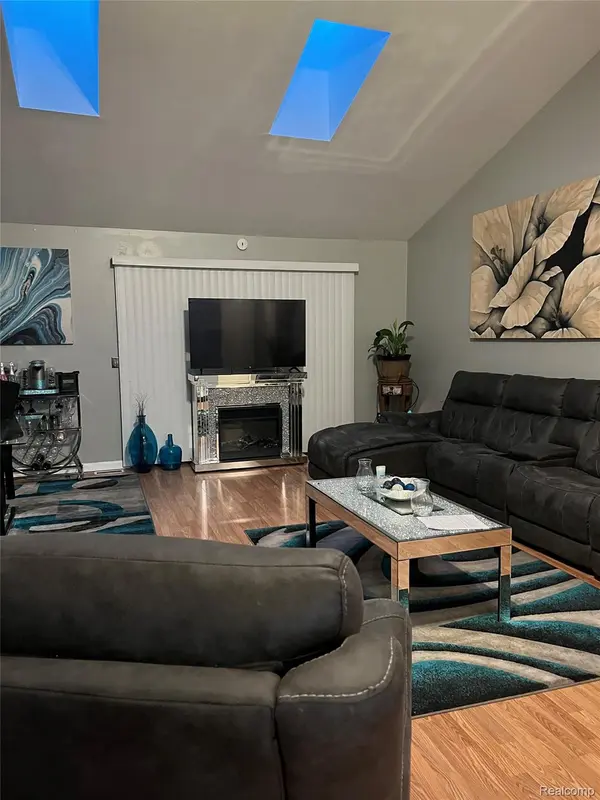 29413 Timberwood, Southfield, MI 48034