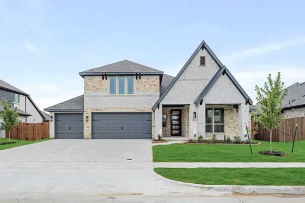 124 Claywood Drive, Glenn Heights, TX 75154