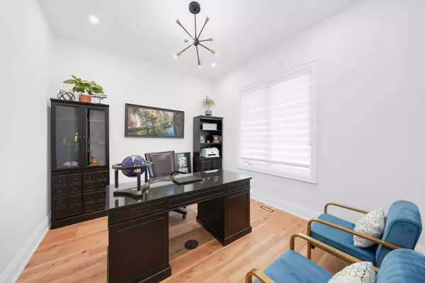 East Gwillimbury, ON L0G 1M0,42 Alice ST